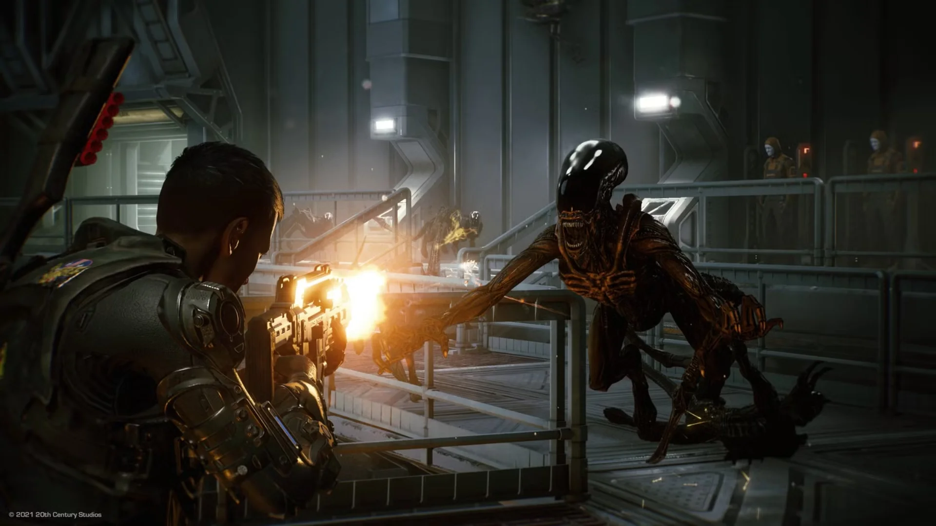 A Colonial Marine fires at a charging Xenomorph inside a facility in Aliens: Fireteam Elite 2.