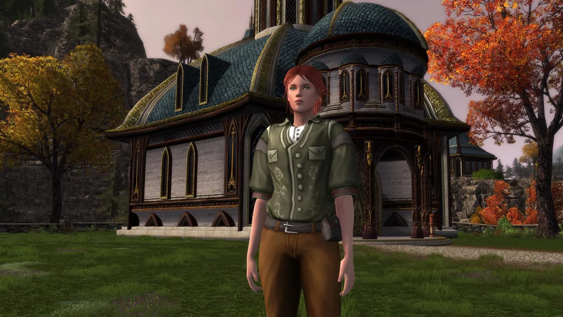 A player character stands outside an ornate house in The Lord of the Rings Online.