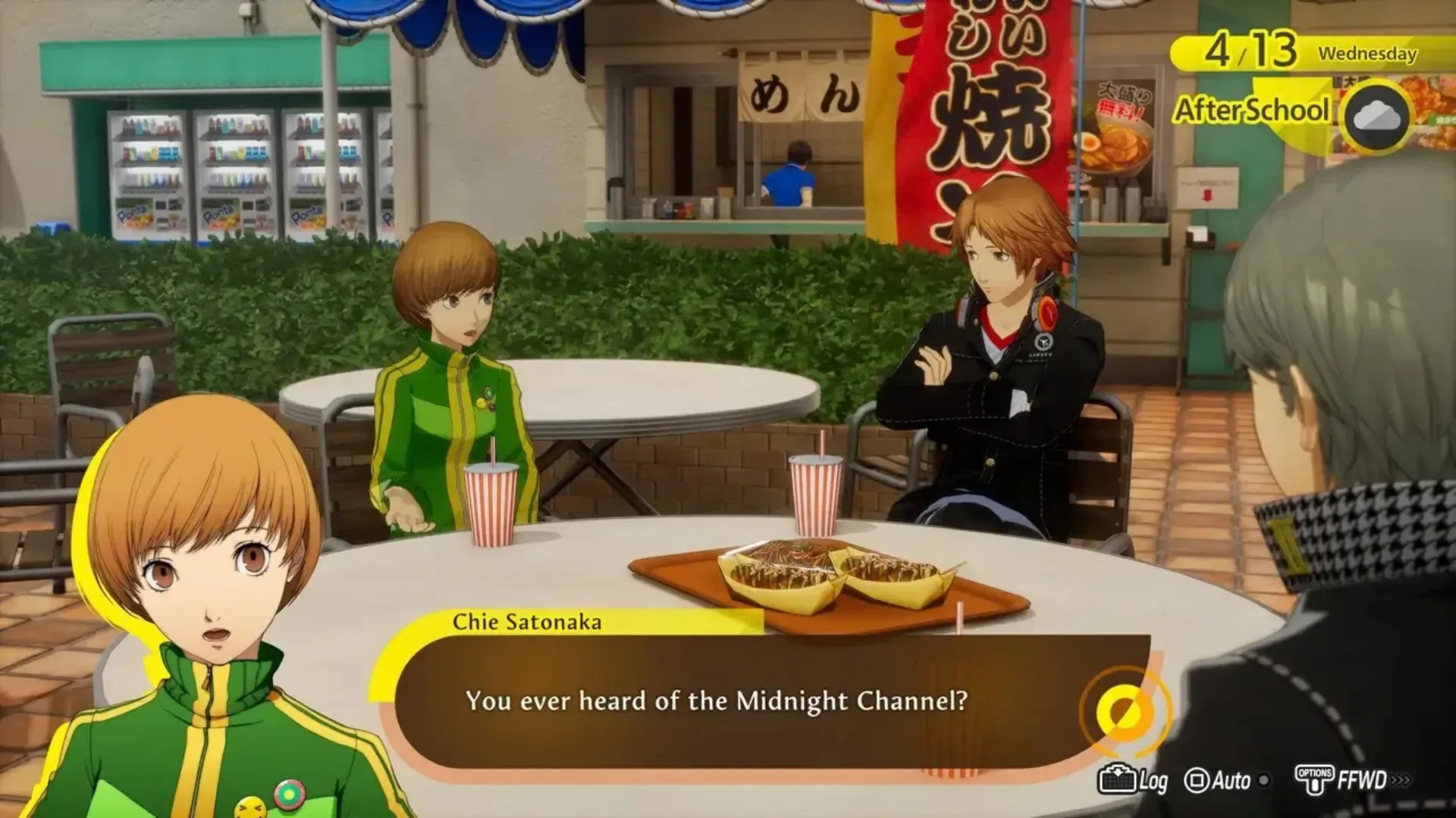 Chie Satonaka and Yosuke Hanamura talk at the food court in Persona 4 Revival
