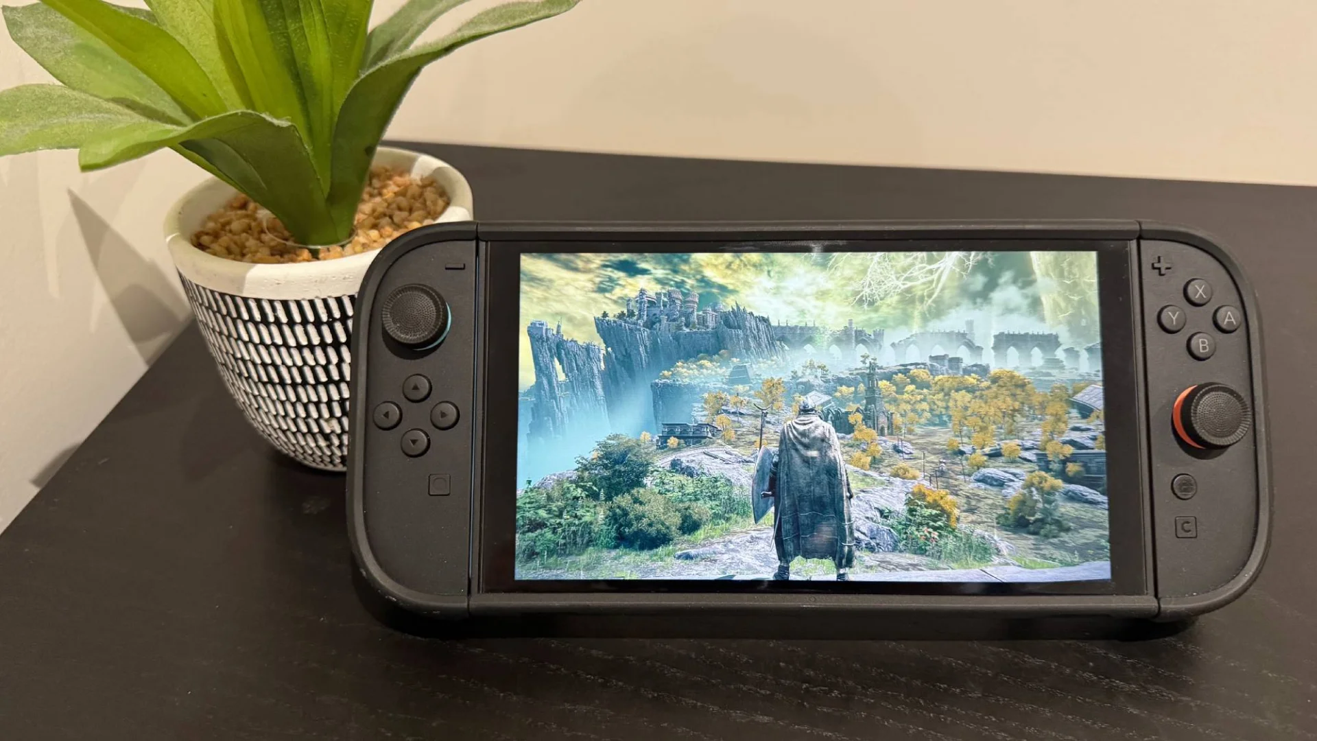 Nintendo Switch 2 displays Elden Ring gameplay with a Tarnished overlooking the Lands Between.