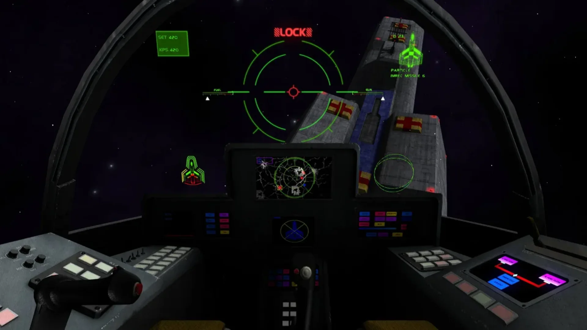 Wing Commander III cockpit view shows a large spacecraft ahead, with green targeting displays and a red missile lock indicator.